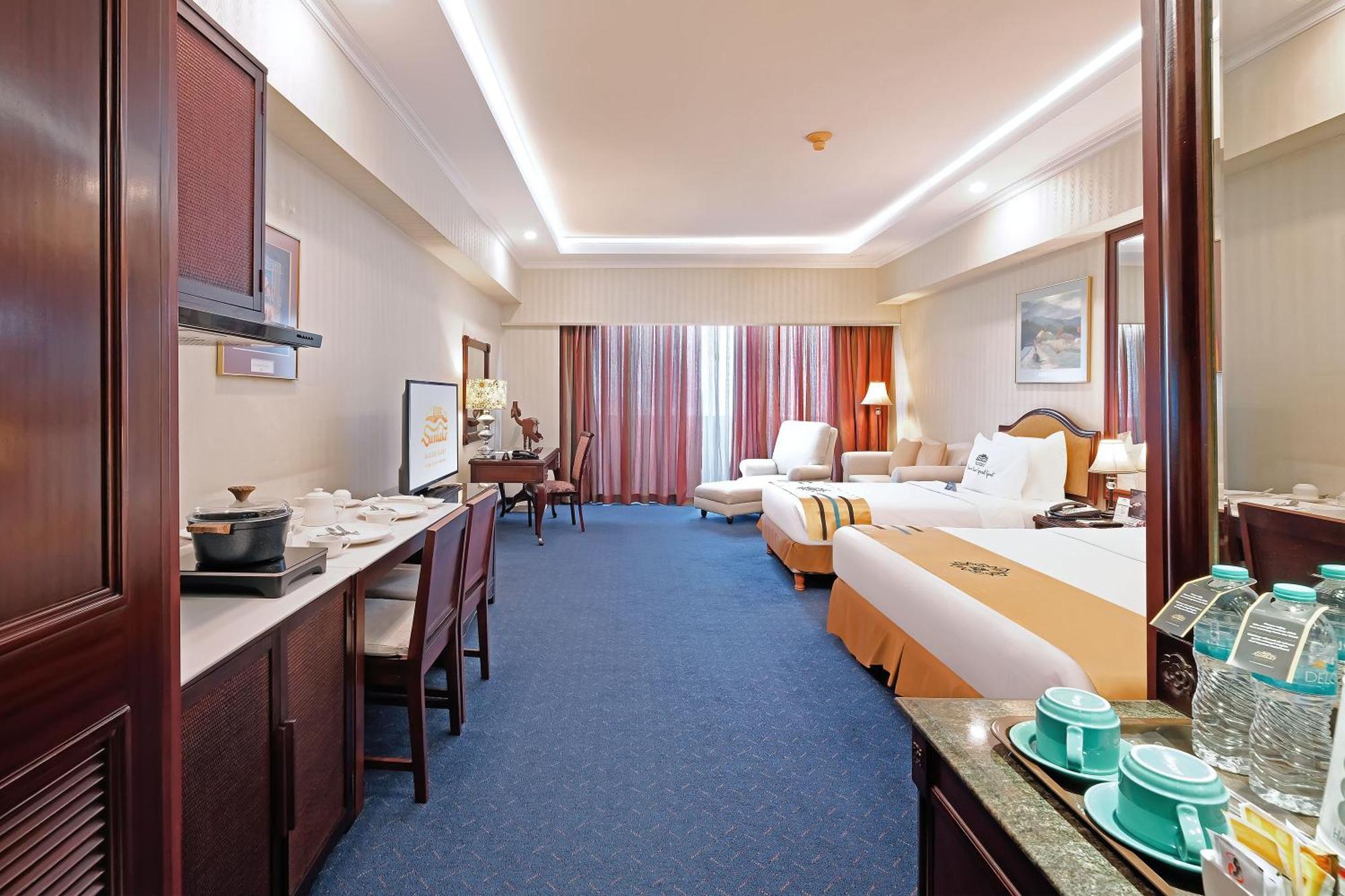 Sunlake Waterfront Resort & Convention Jakarta Exterior photo